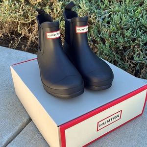 Women’s Original Chelsea Boot in Black, Size 7